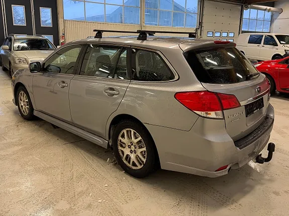 Subaru Legacy 2010 photo 5