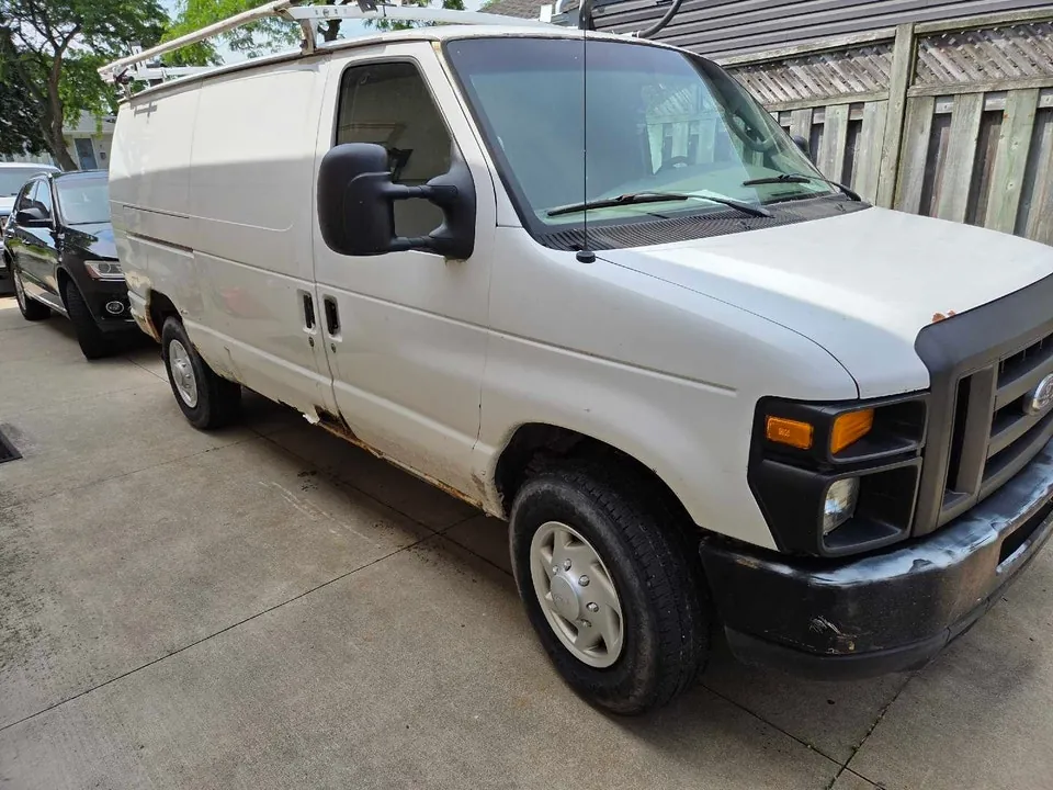 Ford E-250