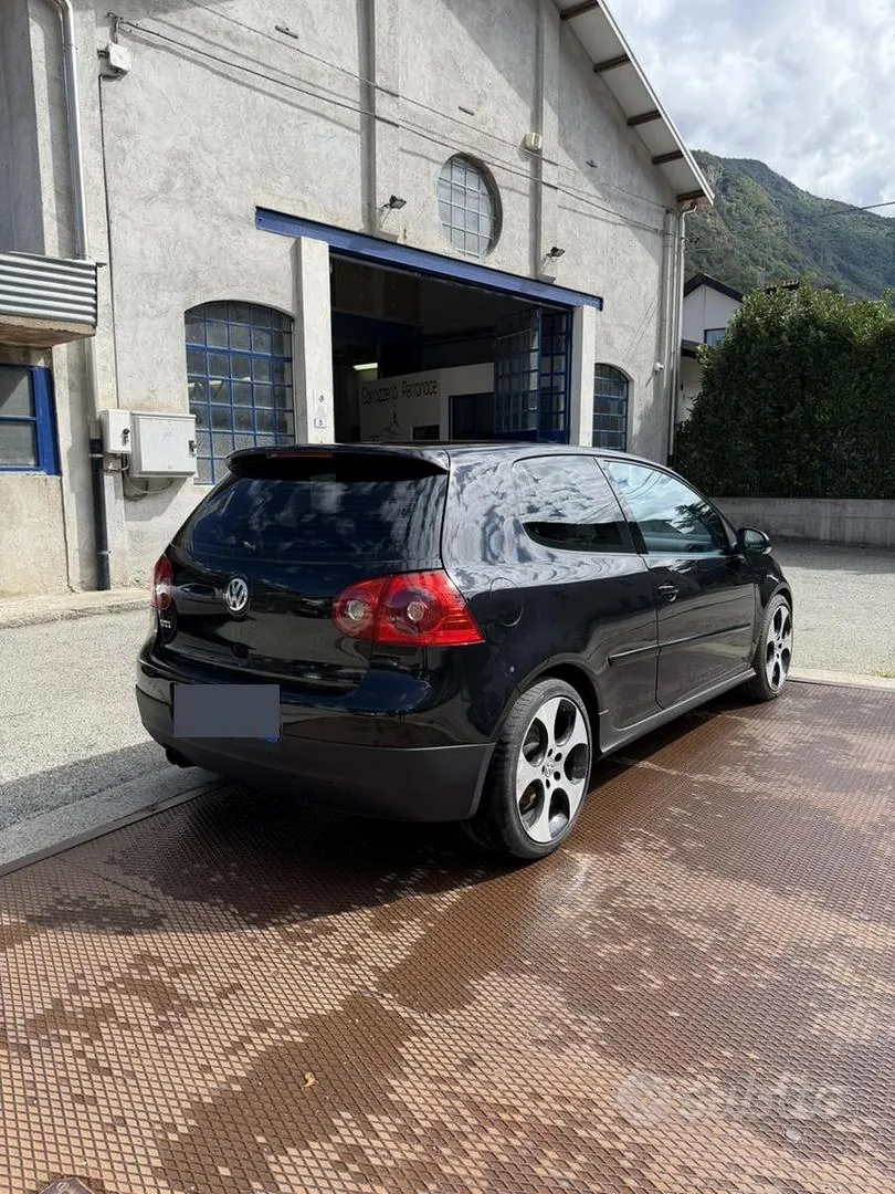 Volkswagen Golf 2005 photo 3