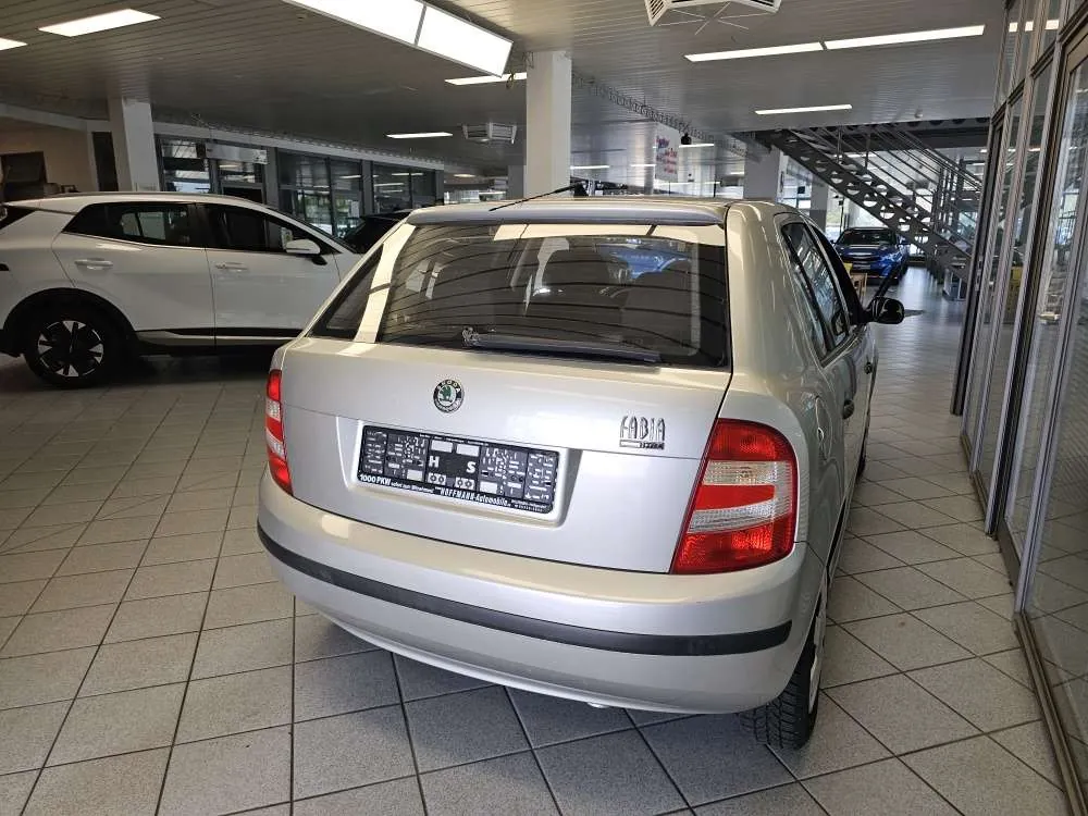 Skoda Fabia 2005 photo 3