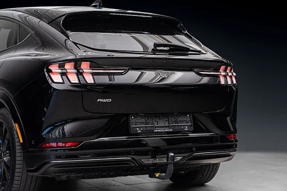 Ford Mustang Mach-E 2023 photo 3