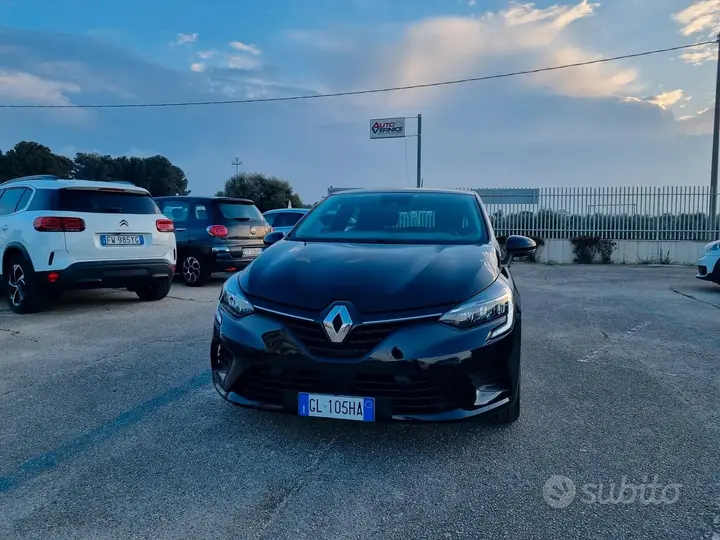 Renault Clio 2022 photo 3