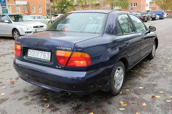 Mitsubishi Carisma 1998 photo 4