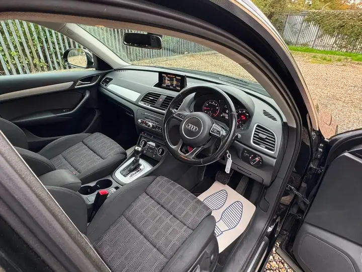 Audi Q3 2016 photo 3