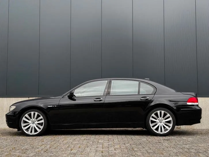 BMW 7-Serie 2006 photo 2