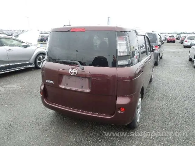 Toyota Sienta G 2011 photo 4