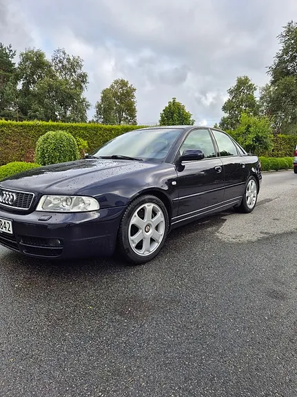 Audi S4 2000 photo 2