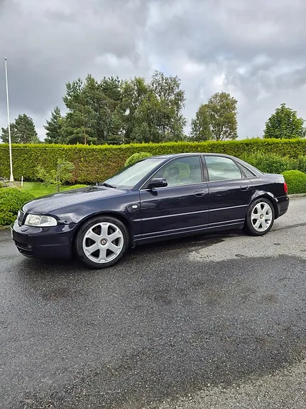 Audi S4 2000 photo 3