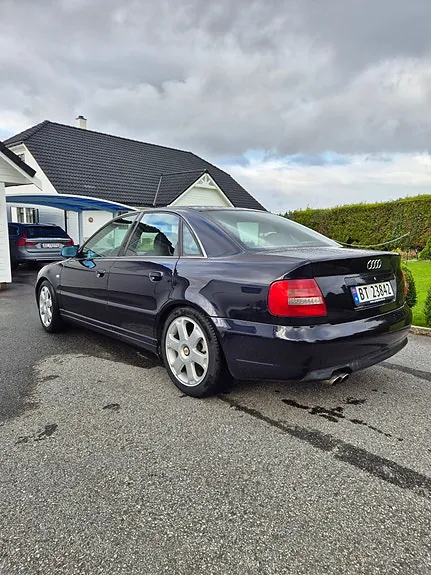 Audi S4 2000 photo 4