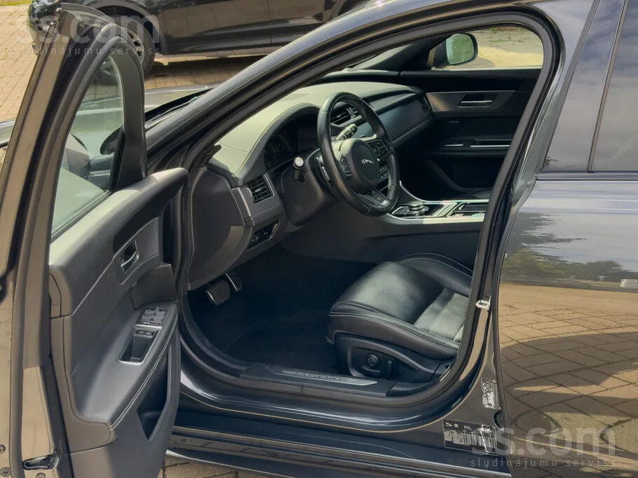 Jaguar Xf 2016 photo 4