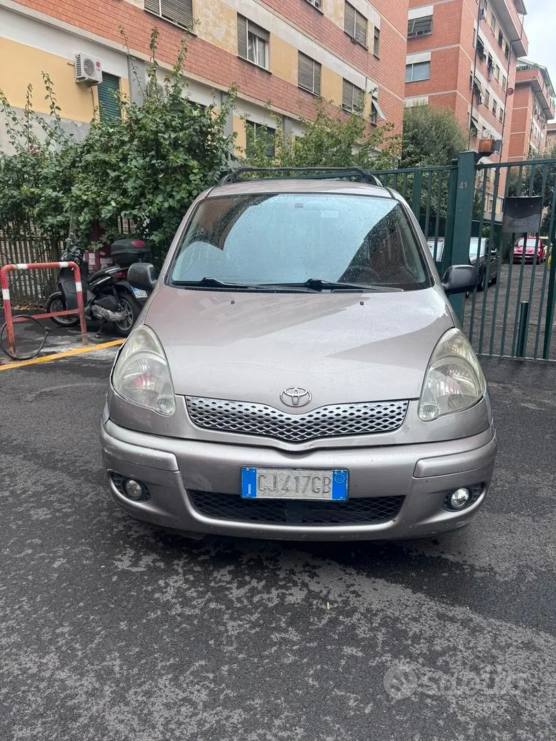 Toyota Yaris Verso