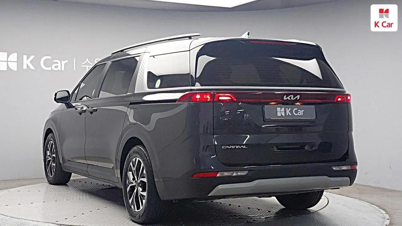 Kia Carnival 2023 photo 2