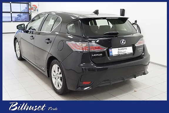 Lexus Ct200H 2013 photo 2