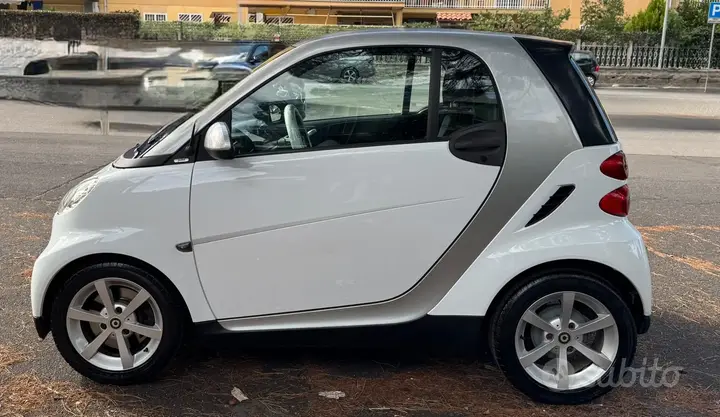 Smart Fortwo 2008 photo 2