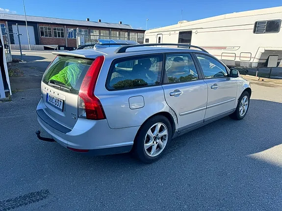 Volvo V50 2010 photo 3