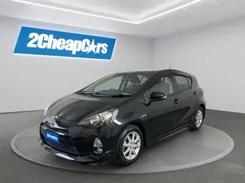 Toyota Aqua 2013 photo 2