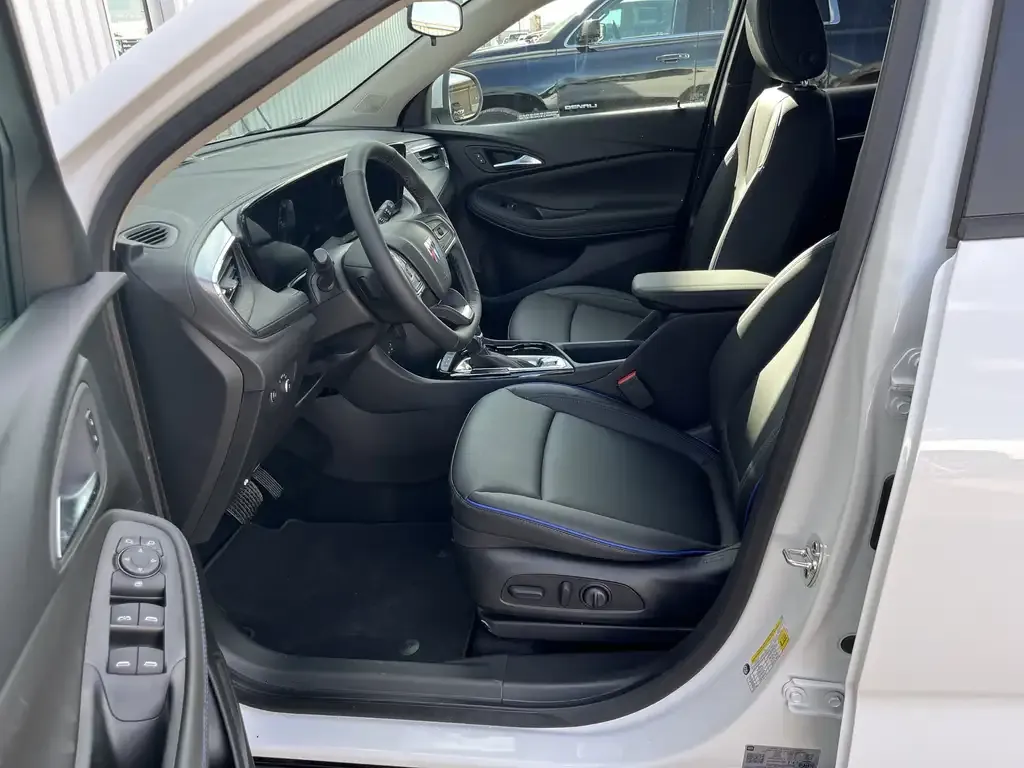 Buick Encore 2026 photo 5