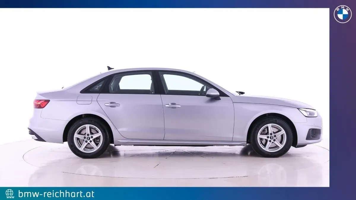Audi A4 2022 photo 2