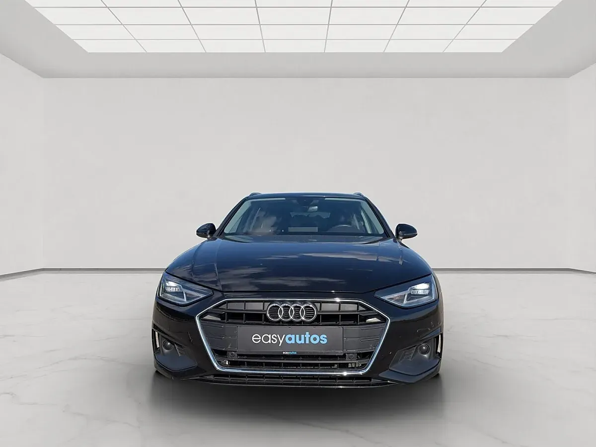 Audi A4 2021 photo 2