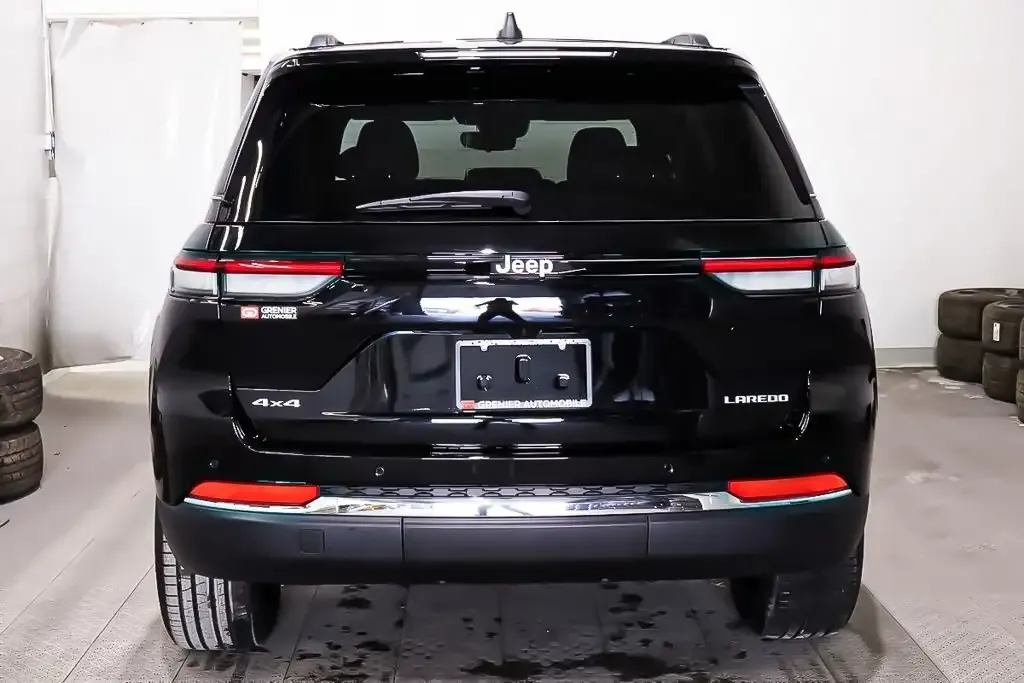 Jeep Grand Cherokee 2024 photo 3