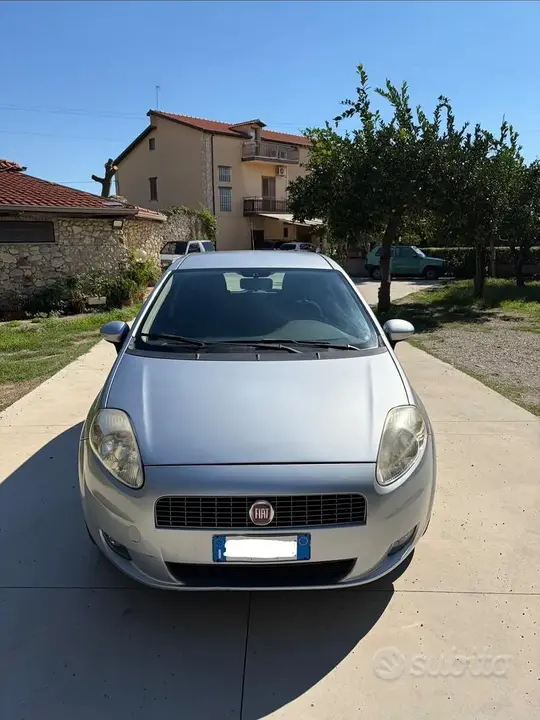Fiat Grande Punto 2008 photo 2