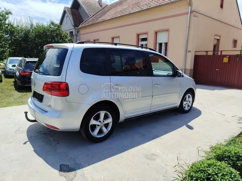 Volkswagen Touran 2010 photo 3