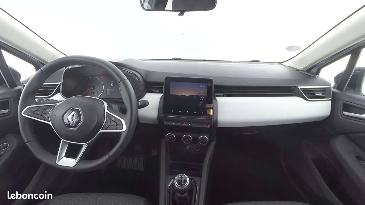Renault Clio 2023 photo 3