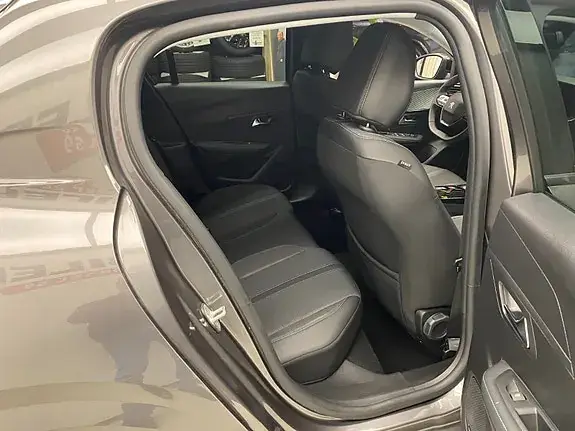 Peugeot 208 2023 photo 4