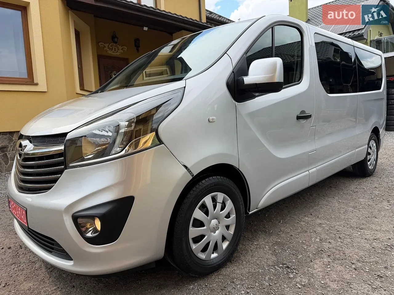 Opel Vivaro 2017 photo 2