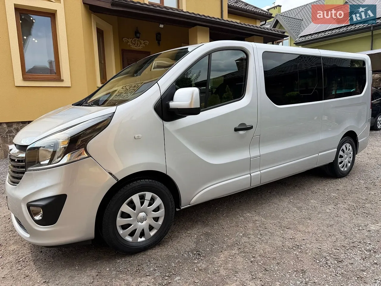 Opel Vivaro 2017 photo 3