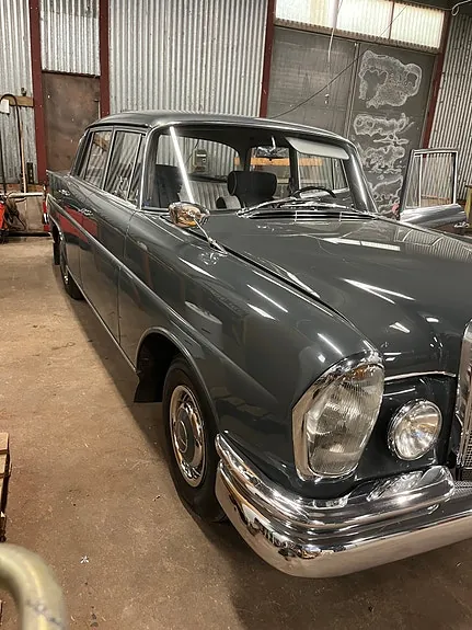 Mercedes-Benz 220 1963 photo 5