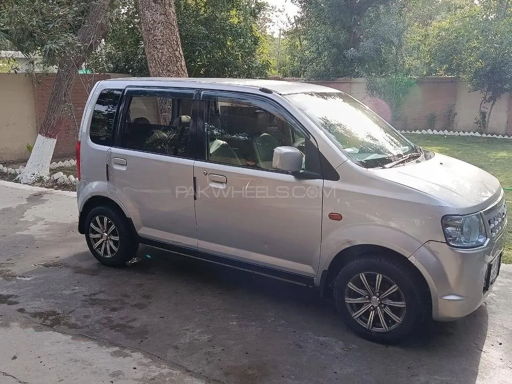 Nissan Otti