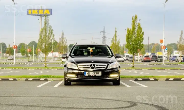 Mercedes-Benz C250 2010 photo 3