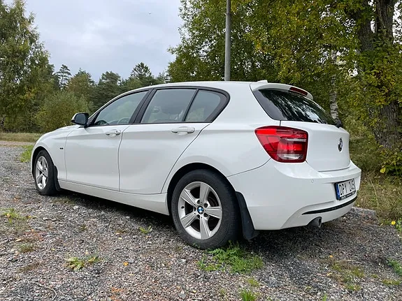 BMW 116D 2012 photo 2