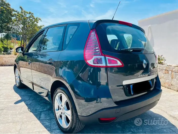 Renault Scenic 2010 photo 4