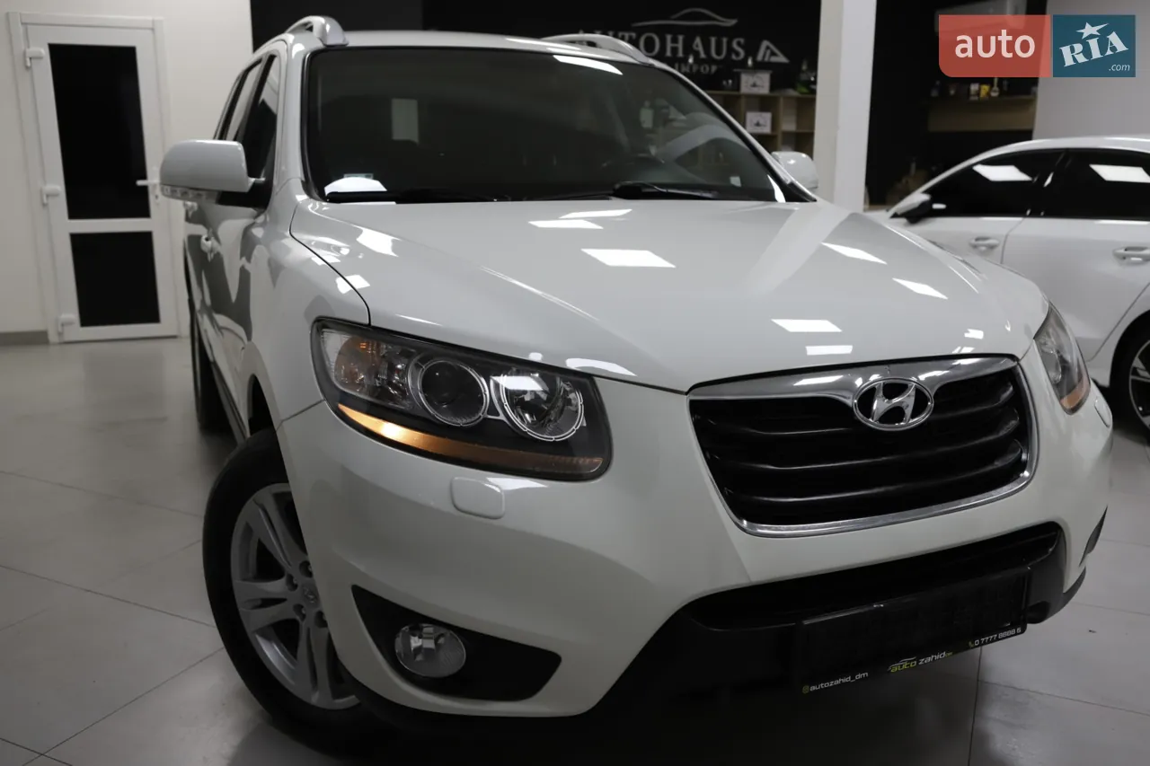 Hyundai Santa Fe 2012 photo 2