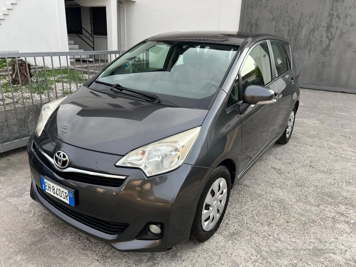 Toyota Verso-S 2011 photo 5