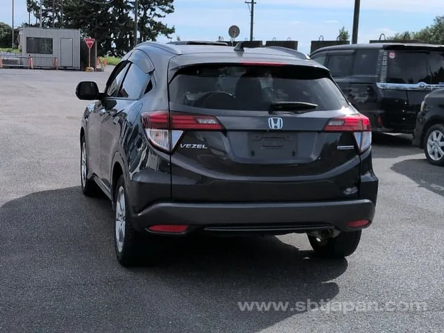 Honda Vezel Hybrid X 2014 photo 3