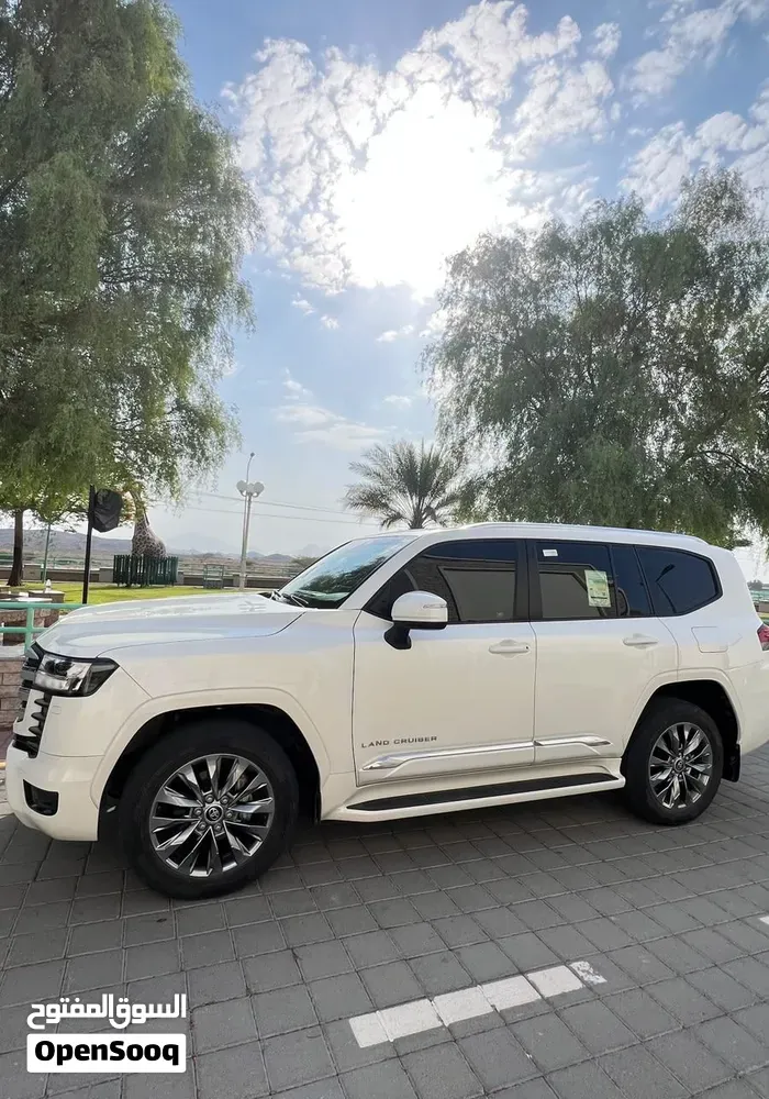 Toyota Land Cruiser 2024 photo 2