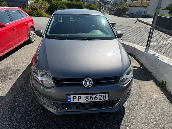 Volkswagen Polo 2010 photo 2