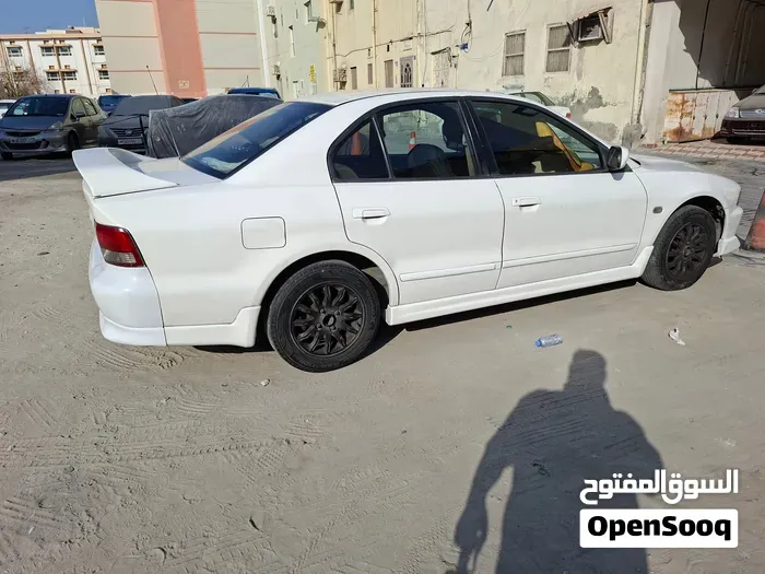 Mitsubishi Galant 2003 photo 4