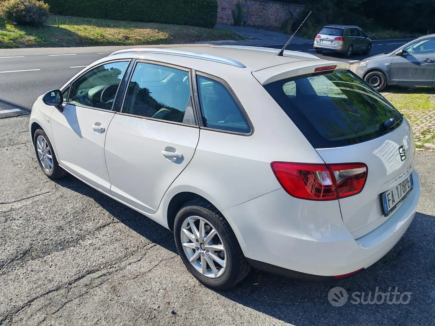 Seat Ibiza 2015 photo 4