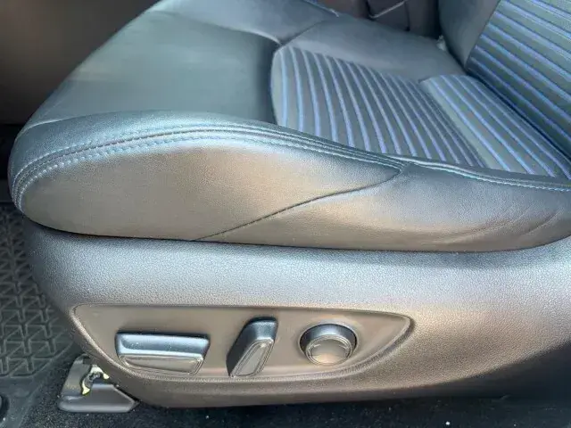 Toyota Rav4 2021 photo 2
