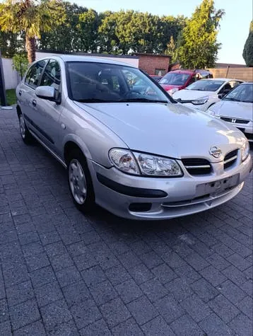 Nissan Almera