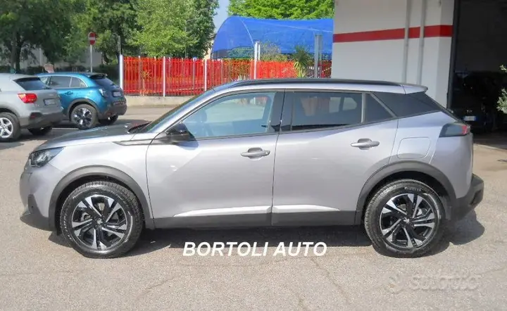 Peugeot 2008 2023 photo 3