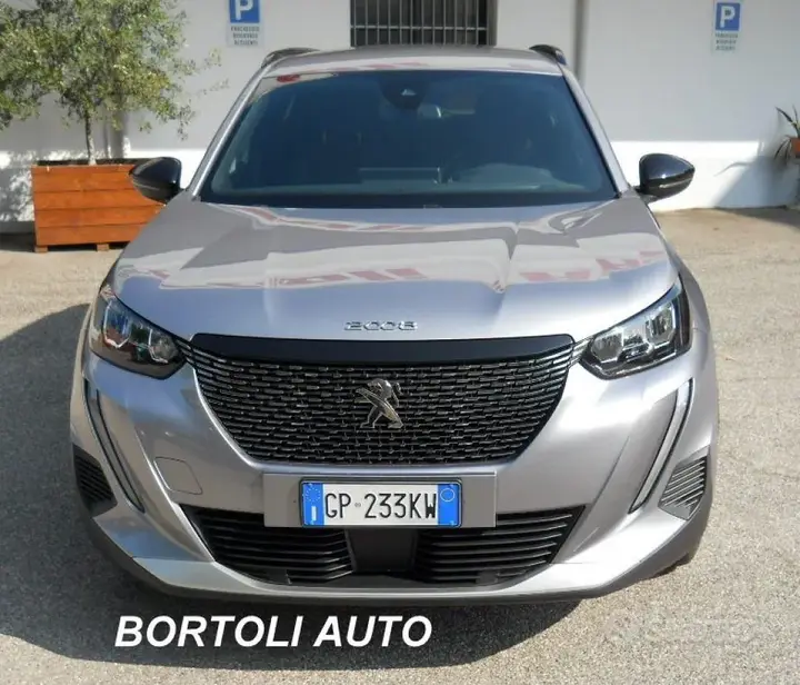 Peugeot 2008 2023 photo 2