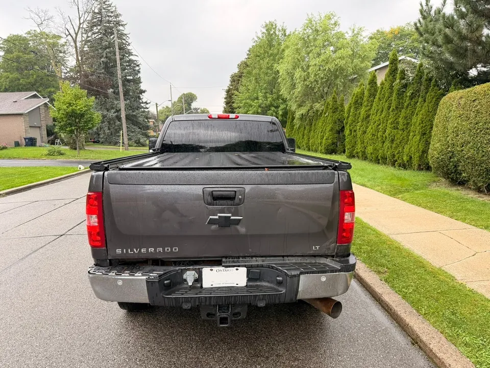 Chevrolet Silverado 2500Hd 2011 photo 3