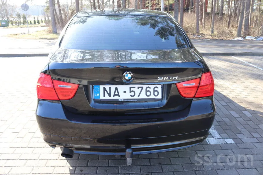 BMW 316 2010 photo 4