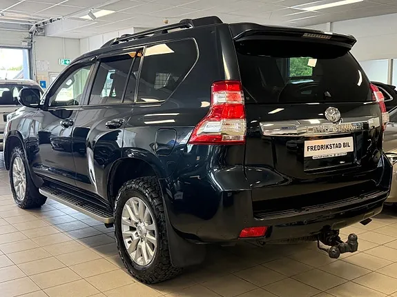 Toyota Land Cruiser 2014 photo 2