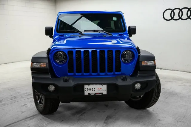 Jeep Wrangler 2024 photo 2